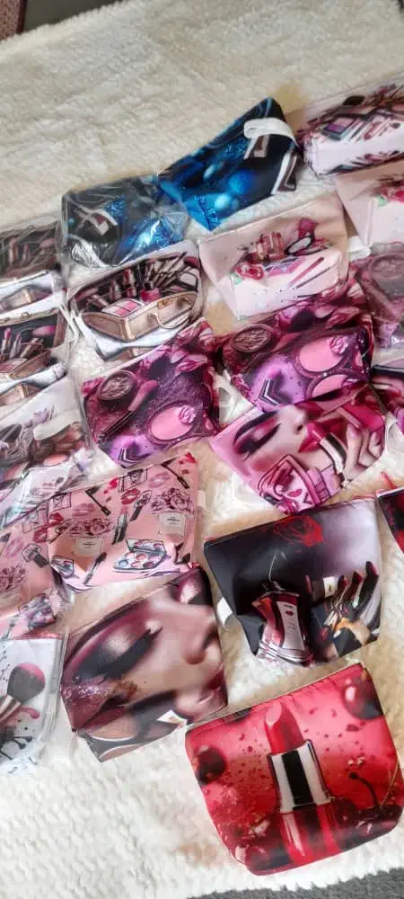 کیف  لوازم ارایشی|کیف، کفش، کمربند|یاسوج, |دیوار