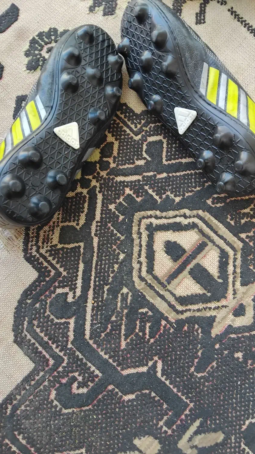 کفش فوتبال|کیف، کفش، کمربند|سملقان, |دیوار