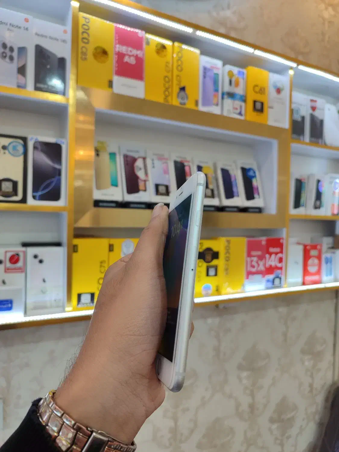 iPhone 8 64g white|موبایل|مشهد, سید رضی|دیوار