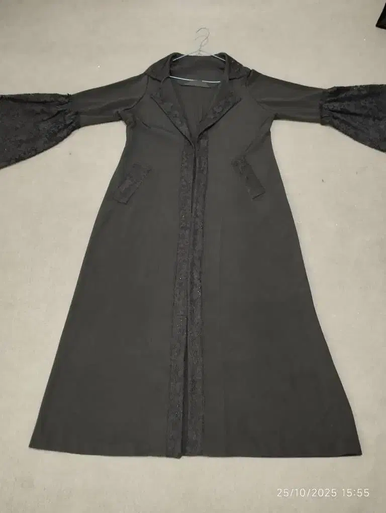 کت ودامن|لباس|خوی, |دیوار