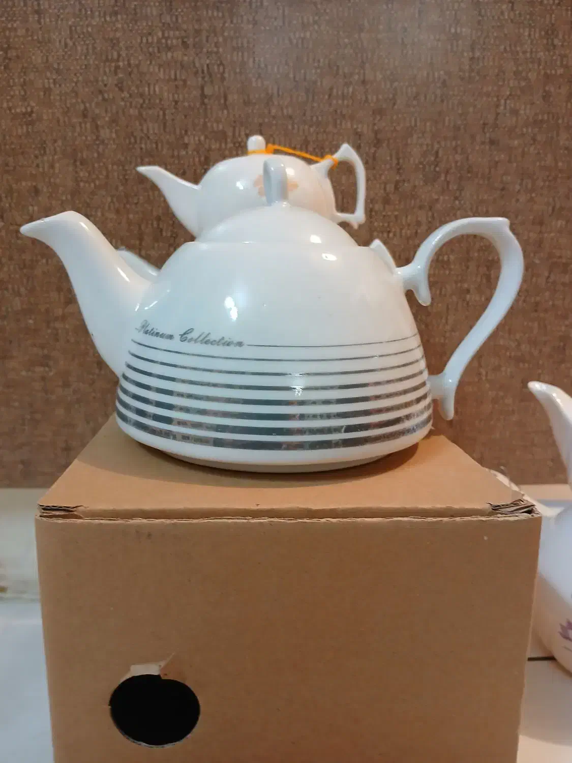 قوری چینی|قوری، کتری، قهوهساز دستی|فردیس, فردیس|دیوار