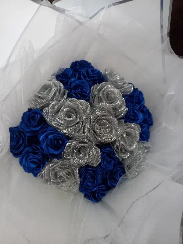 گل مصنوعی آبی و نقره ای|گل مصنوعی|فرخ‌شهر, |دیوار