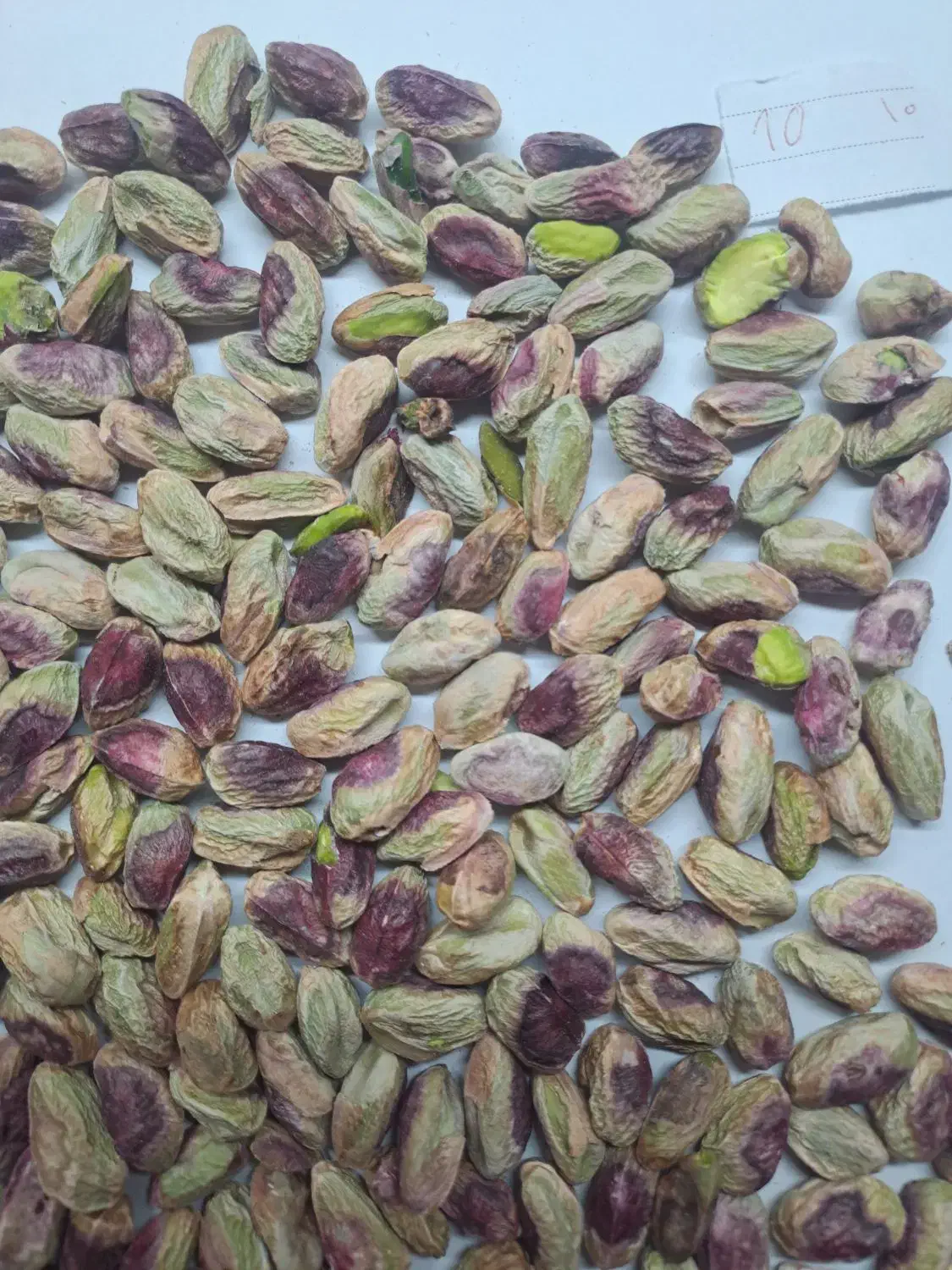 پسته‌شکنی خانگی در بیرجند - اجرت هر کیلو ۳۵۰۰۰|استخدام خدمات فروشگاه و رستوران|بیرجند, |دیوار