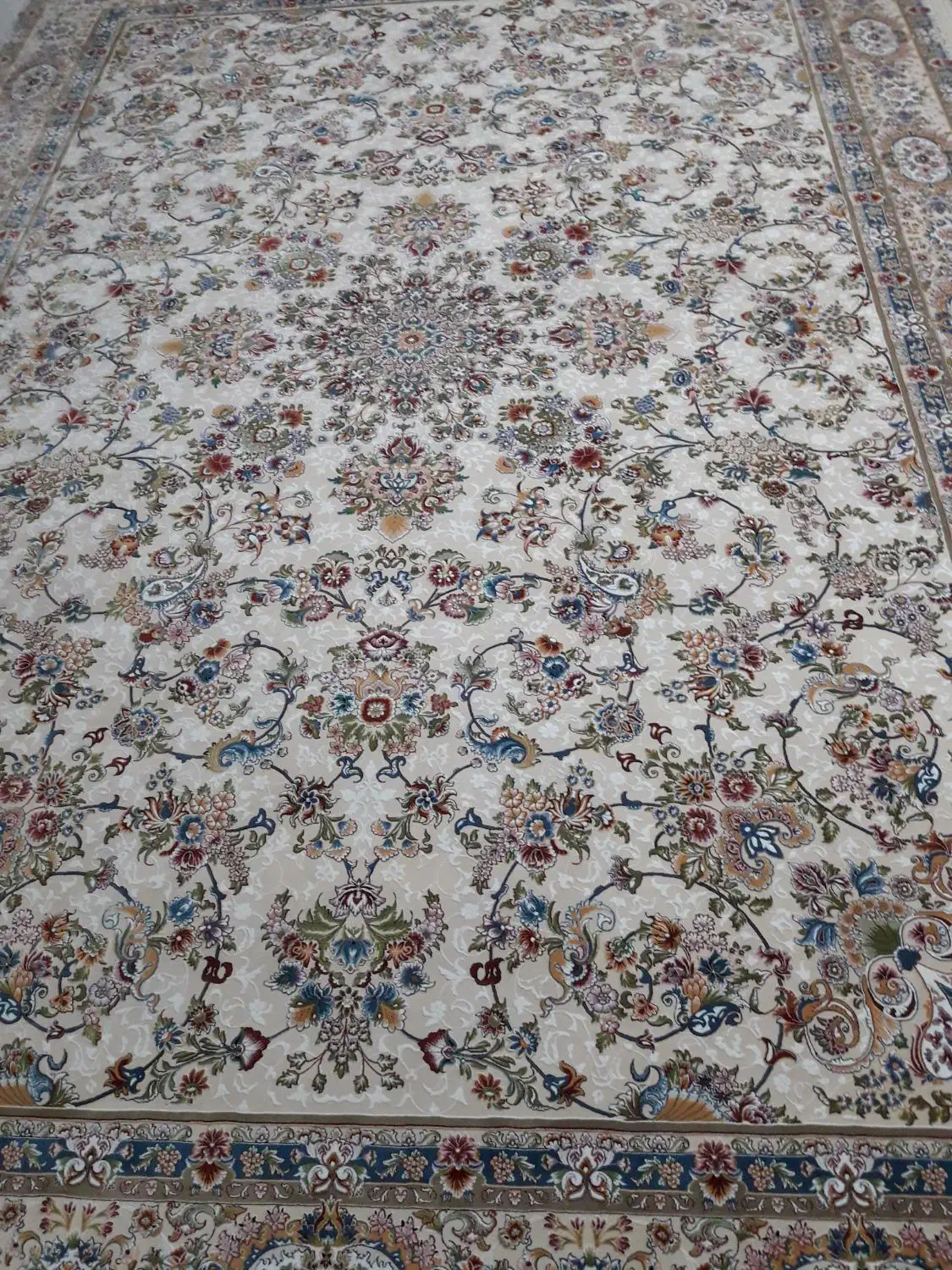 یک جفت فرش ۹متری۱۲۰۰شانه درحدنو مناسب جهیزیه|فرش|اندیشه, اندیشه فاز ۴|دیوار