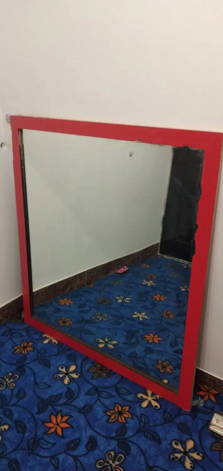 آینه|آینه|قم, شاد قلی|دیوار