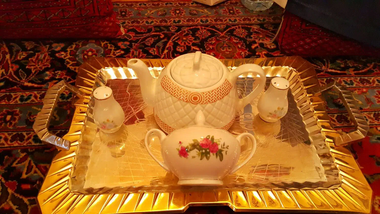 قندان قوری نمکدون گل سرخی قدیمی|کلکسیون اشیاء عتیقه|رشت, بلوار گیلان|دیوار