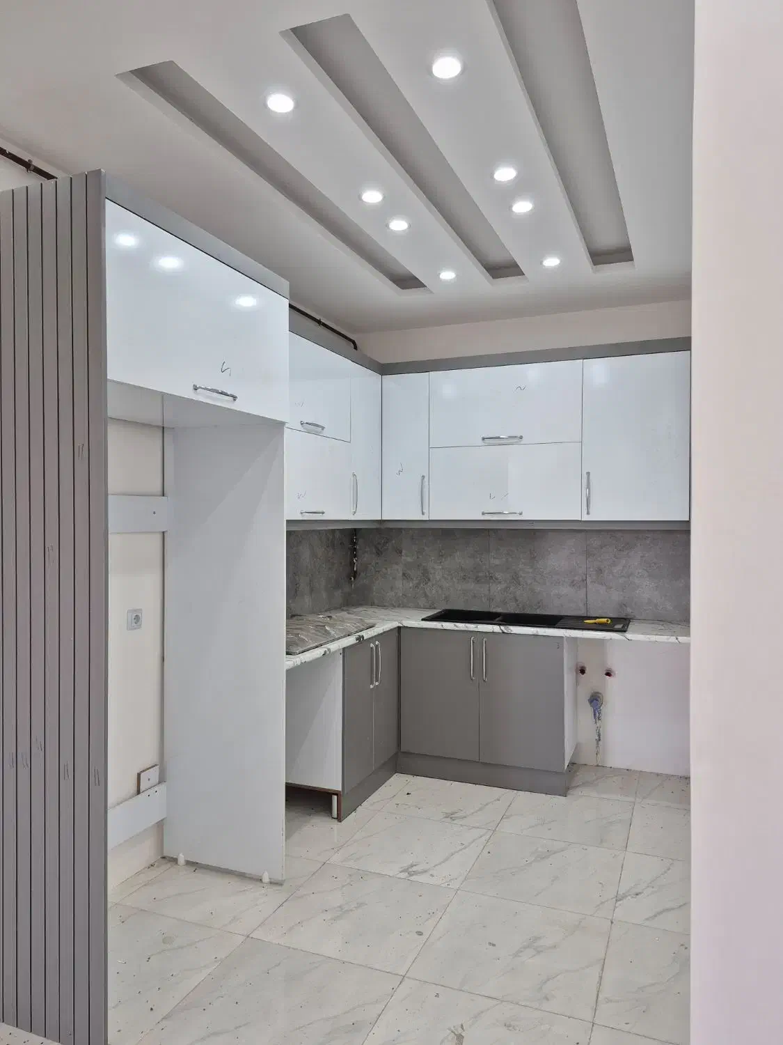 فروش واحد نوساز ۸۵ متری بر بلوار مطهری|فروش آپارتمان|آستانه اشرفیه, |دیوار