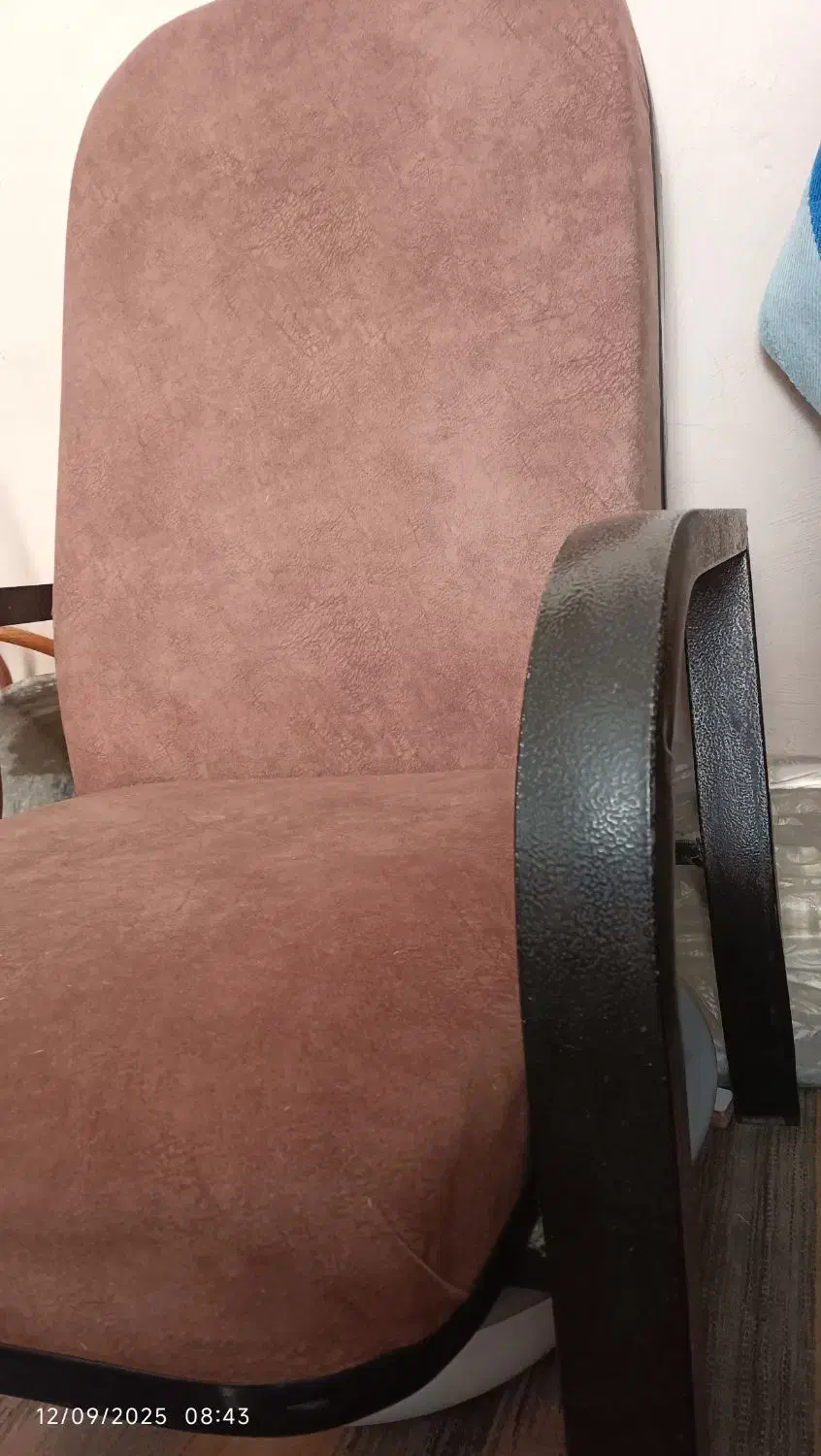 ساعت دیواری با موتور بی صدا|ساعت دیواری و تزئینی|بیرجند, |دیوار