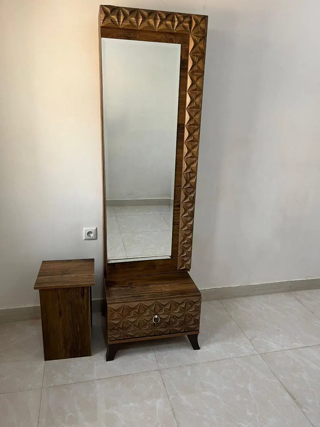 سرویس خواب دونفره|تخت و سرویس خواب|اهواز, زیتون کارگری|دیوار