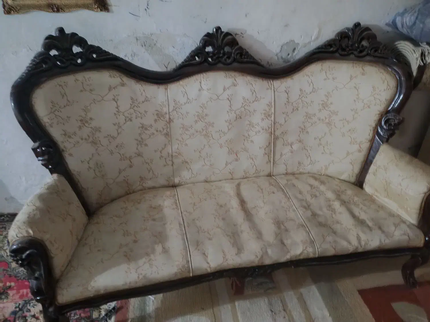 مبل سلطنتی|مبلمان خانگی و میز عسلی|تربت جام, امام|دیوار