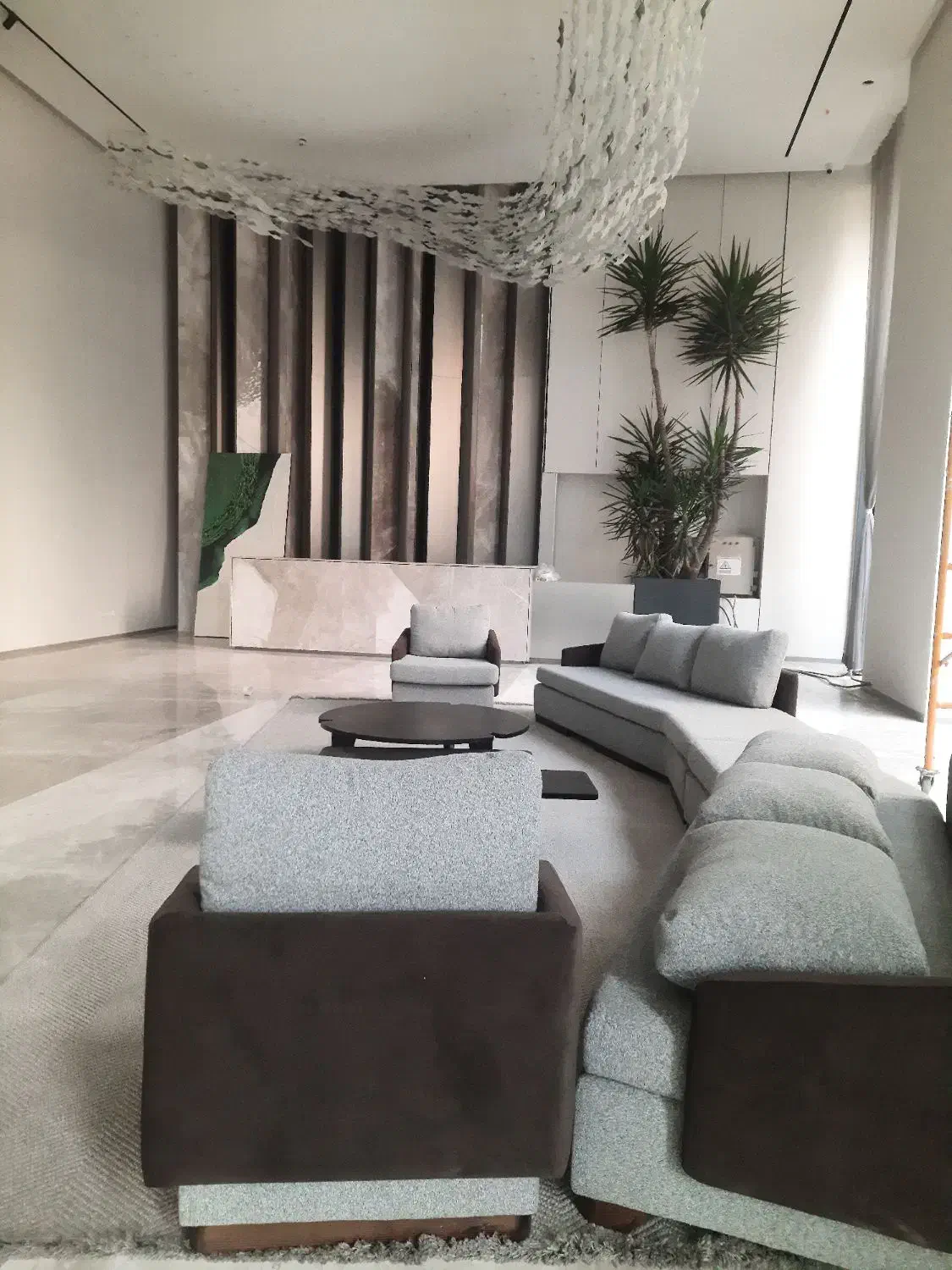 لابی من برج مسکونی در زعفرانیه|استخدام اداری و مدیریت|تهران, زعفرانیه|دیوار