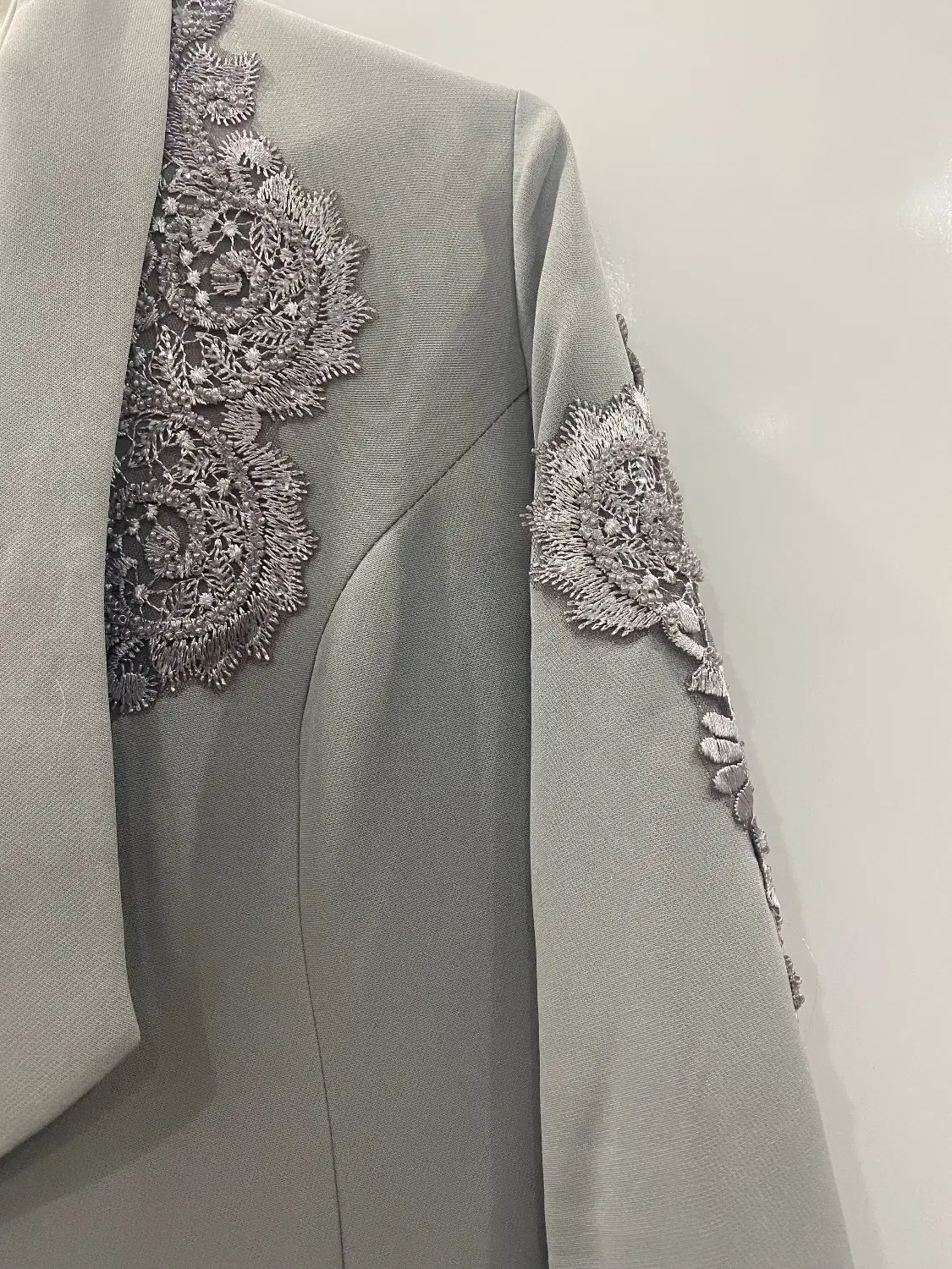 مانتو کتی|لباس|رشت, فلسطین|دیوار