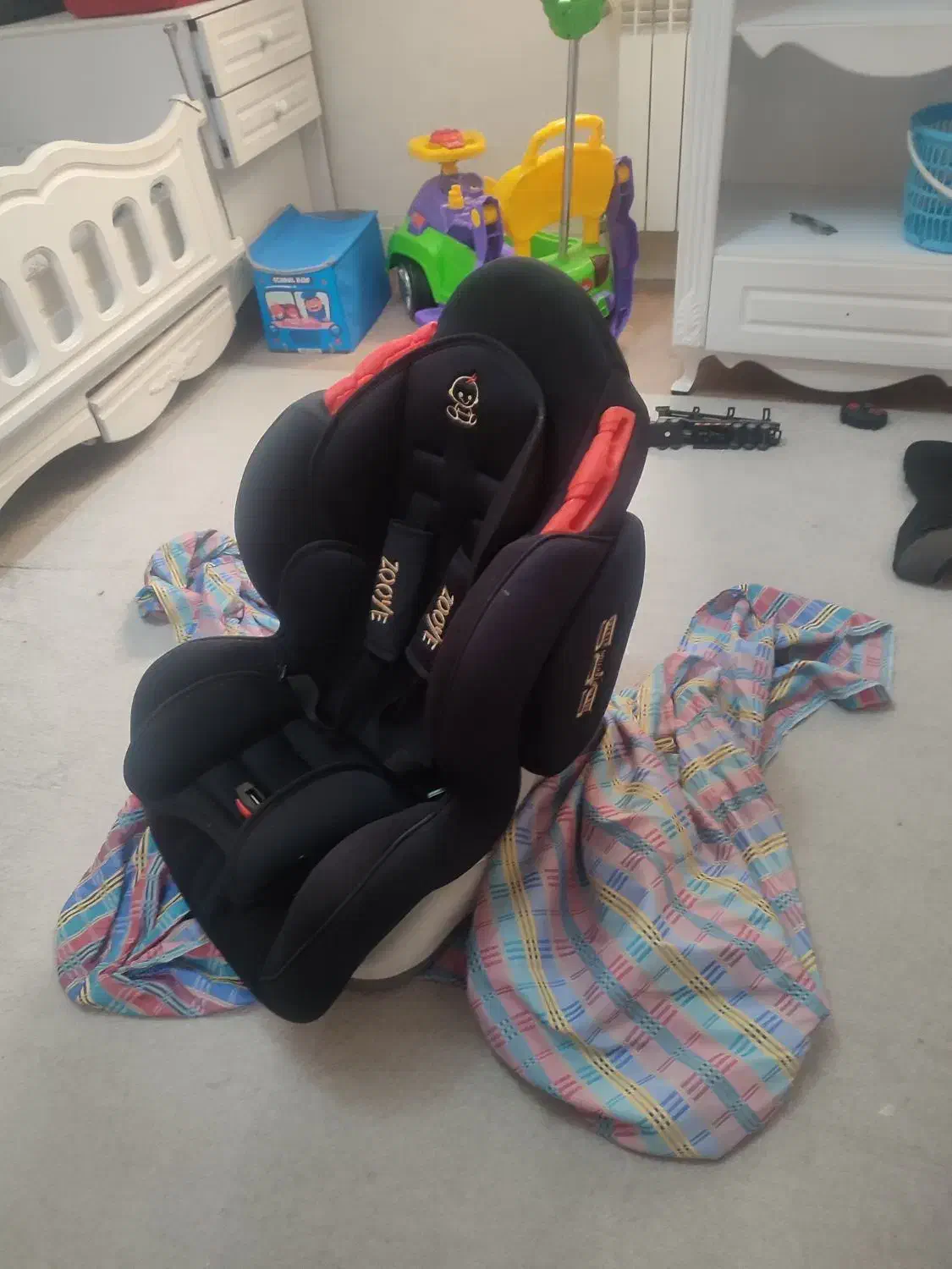 صندلی ماشین کودک|تخت و صندلی بچه|شیراز, ابیوردی|دیوار