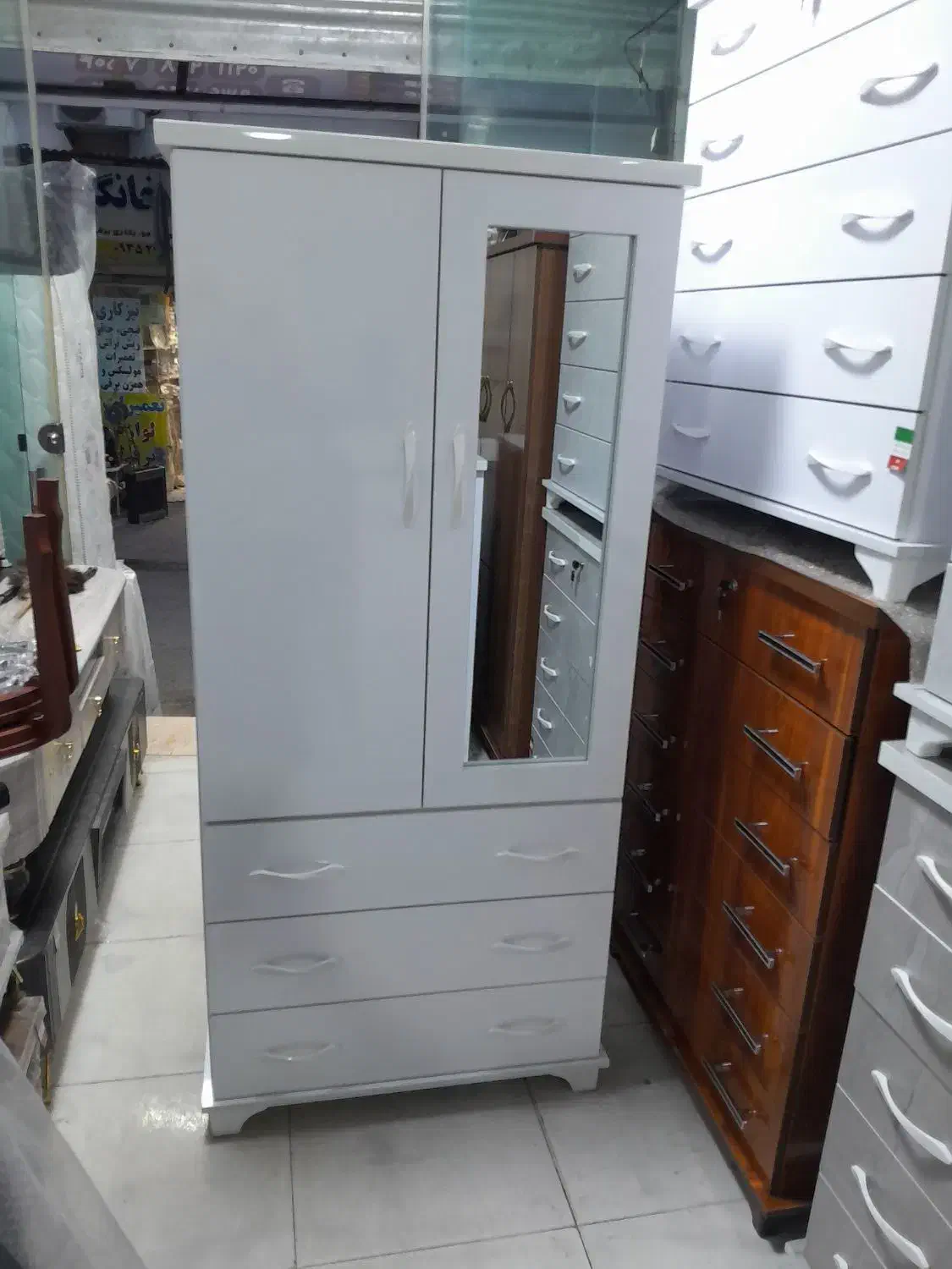 کمد لباس نو آماده تحویل|جاکفشی، کمد، دراور|قائم‌شهر, |دیوار