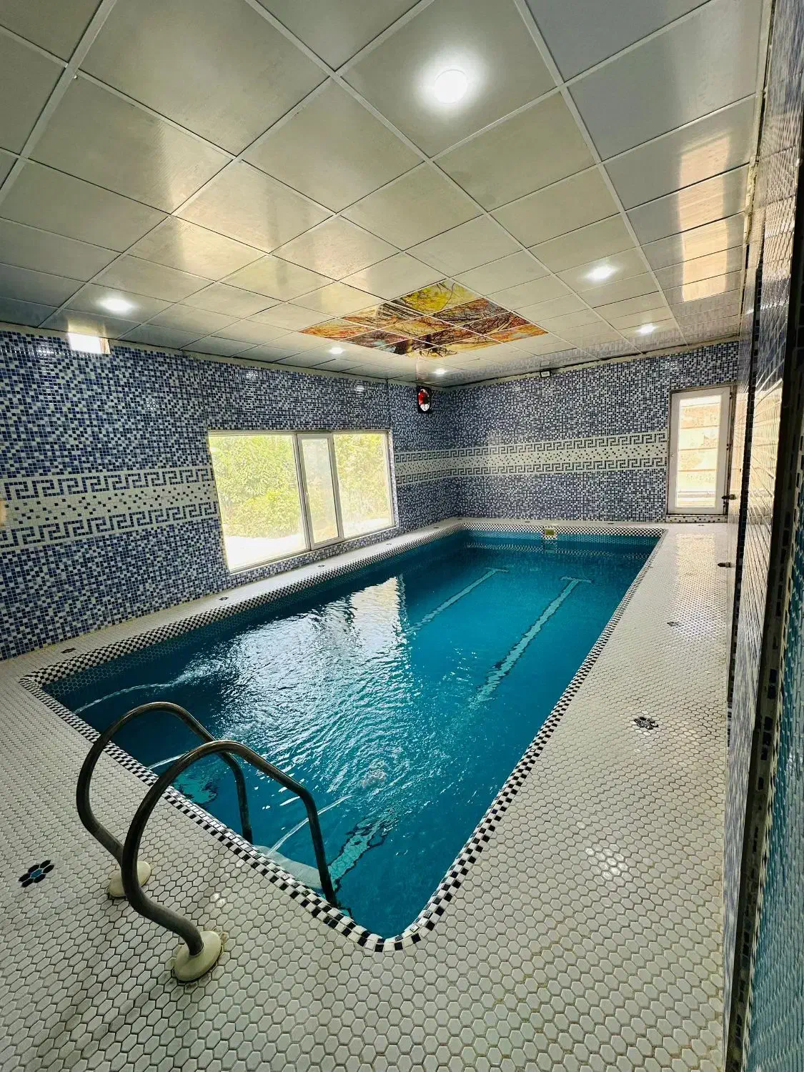 باغ ویلا استخر دار قیمت مناسب|اجارهٔ کوتاه‌مدت ویلا و باغ|شهریار, شهرک شاهد|دیوار