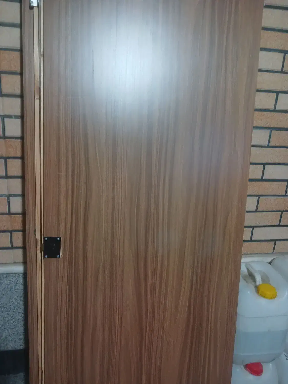 کمدی دیواری با چهارچوب اهنی قیمت ۱۳ میلون تومان|جاکفشی، کمد، دراور|کاشان, گبرها|دیوار