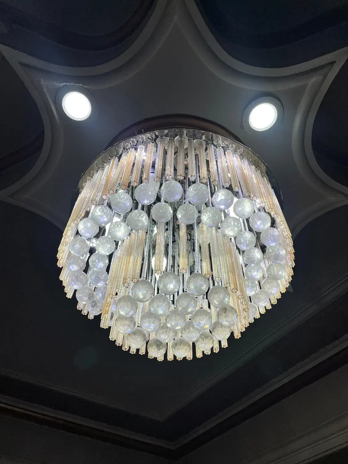 سه میلیون|لوستر و چراغ آویز|اسلام‌شهر, شهرک لاله|دیوار