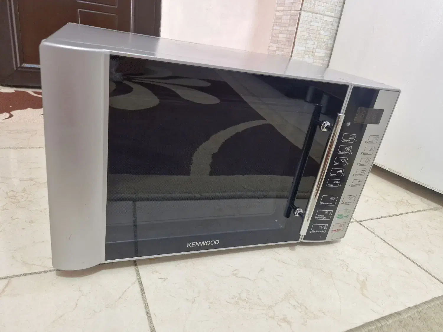 مایکرو ویو کنوود کاملا سالم فقط ۱بار استفاده کردم|اجاق گاز و لوازم برقی پختوپز|کرمانشاه, |دیوار