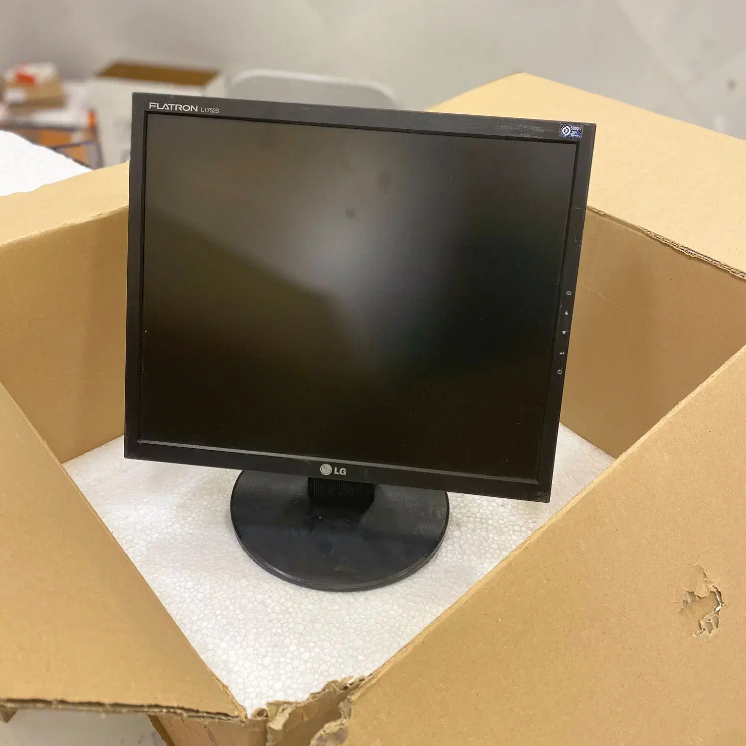 مانیتور مدل 17 LG|قطعات و لوازم جانبی رایانه|تبریز, |دیوار