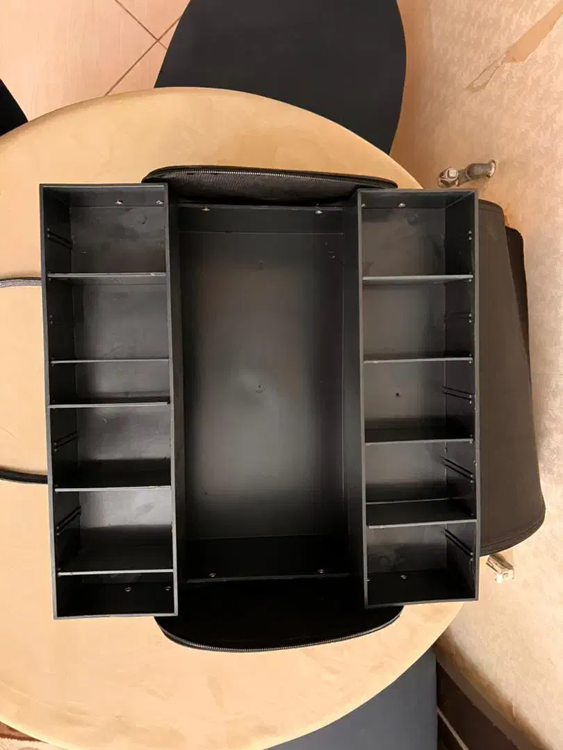 کیف هلالی ناخن باکس abs|آرایشگاه و سالن‌های زیبایی|اندیشه, اندیشه فاز ۳|دیوار