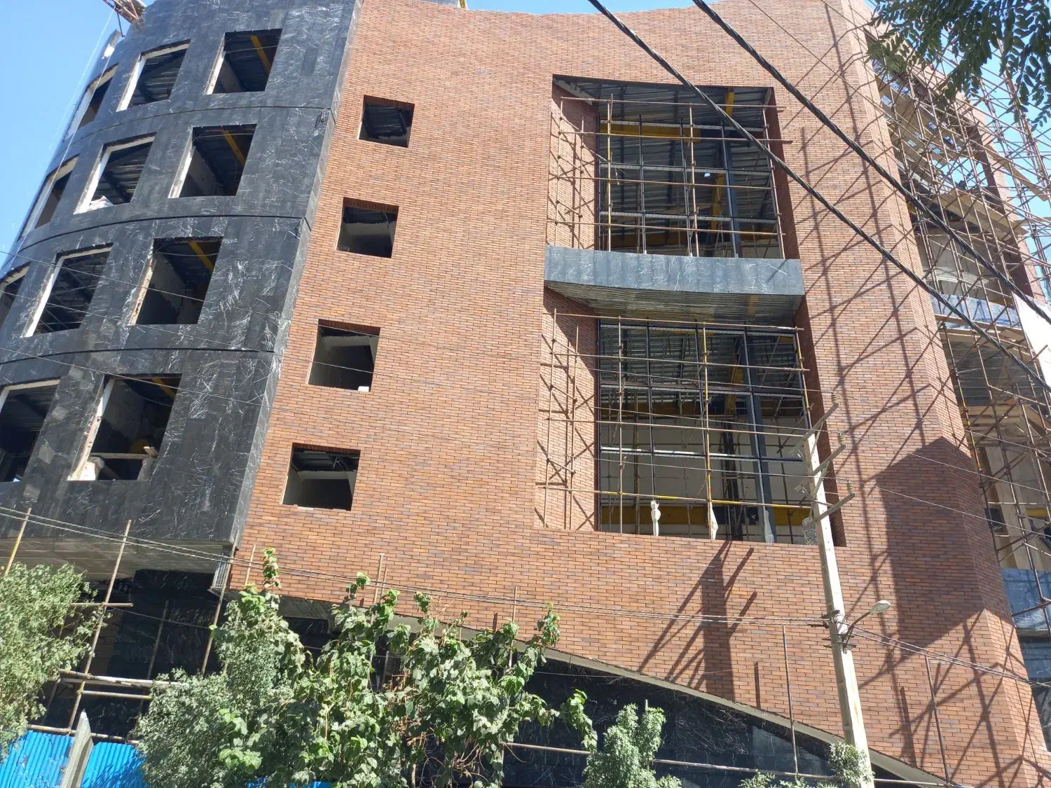 انجام انواع نمایی آجر و سنگ ساختمان|خدمات پیشه و مهارت|اندیشه, اندیشه فاز ۱|دیوار