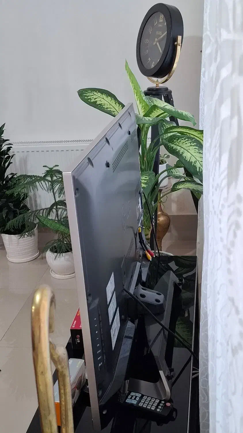 تلوزیون ال ای دی ال جی اصل کره ۴۲ اینچ|تلویزیون و پروژکتور|عجب شیر, |دیوار