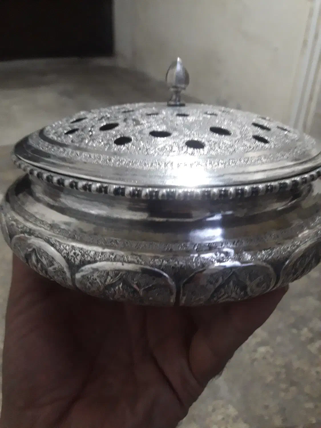 آجیل خوری کهنه نقره اغیار بالا|کلکسیون اشیاء عتیقه|رشت, امین الضرب|دیوار