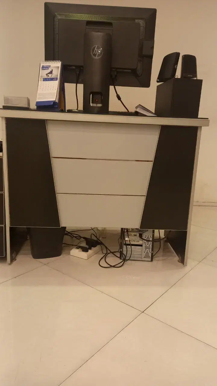 میز اداری|دفتر کار|سمنان, |دیوار