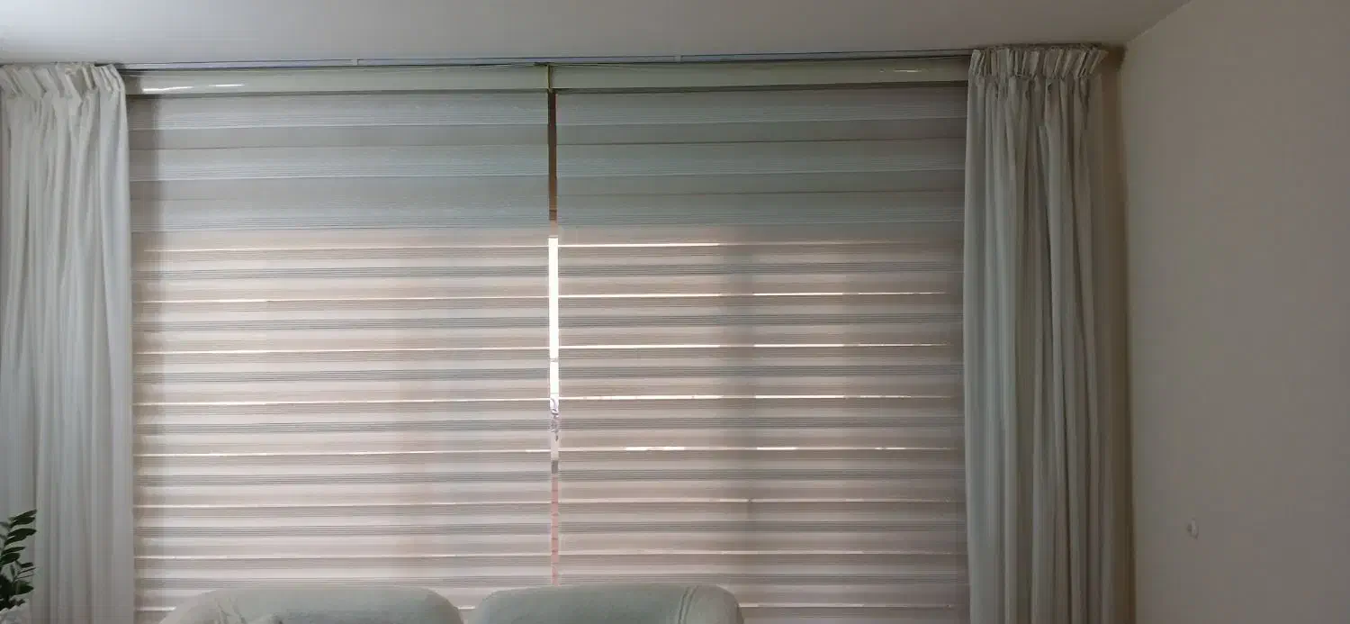 ۲ عدد پرده زبرا ۱۶۰ در ۲۸۰(هر کدام ۴.۵ متر مربع)|پرده، رانر، رومیزی|اصفهان, مهدی آباد|دیوار