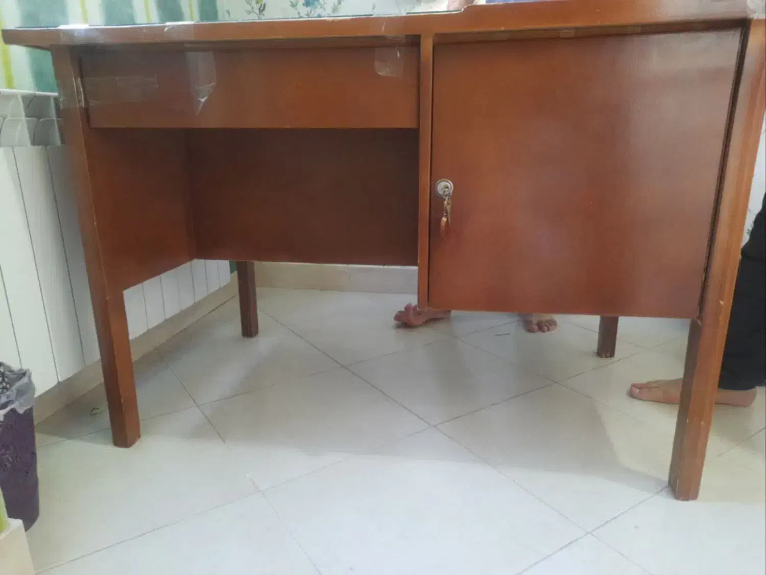 میز|میز تحریر و کامپیوتر|اراک, |دیوار