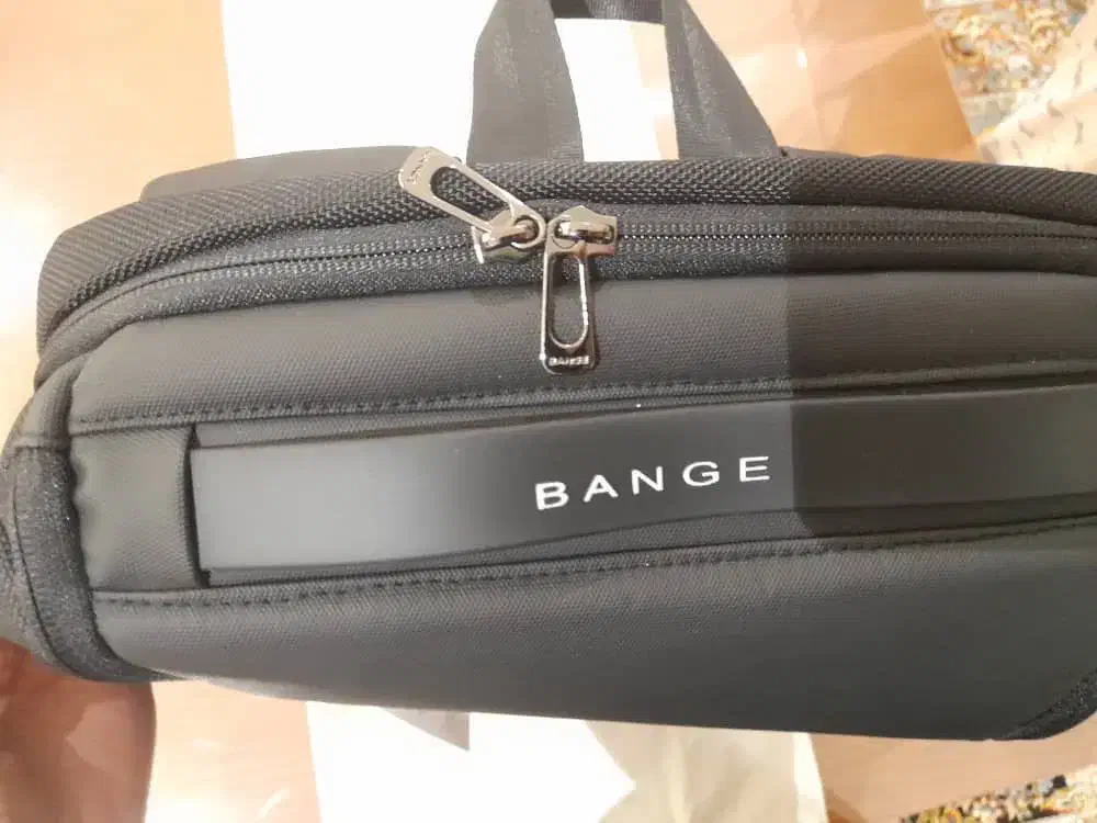 کیف لپ تاب خارجی برند B A N G E|قطعات و لوازم جانبی رایانه|ری, کارخانه سیمان|دیوار