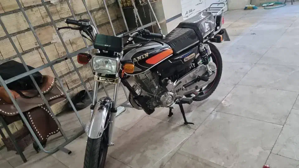 سنین200|موتورسیکلت|انگوران, |دیوار