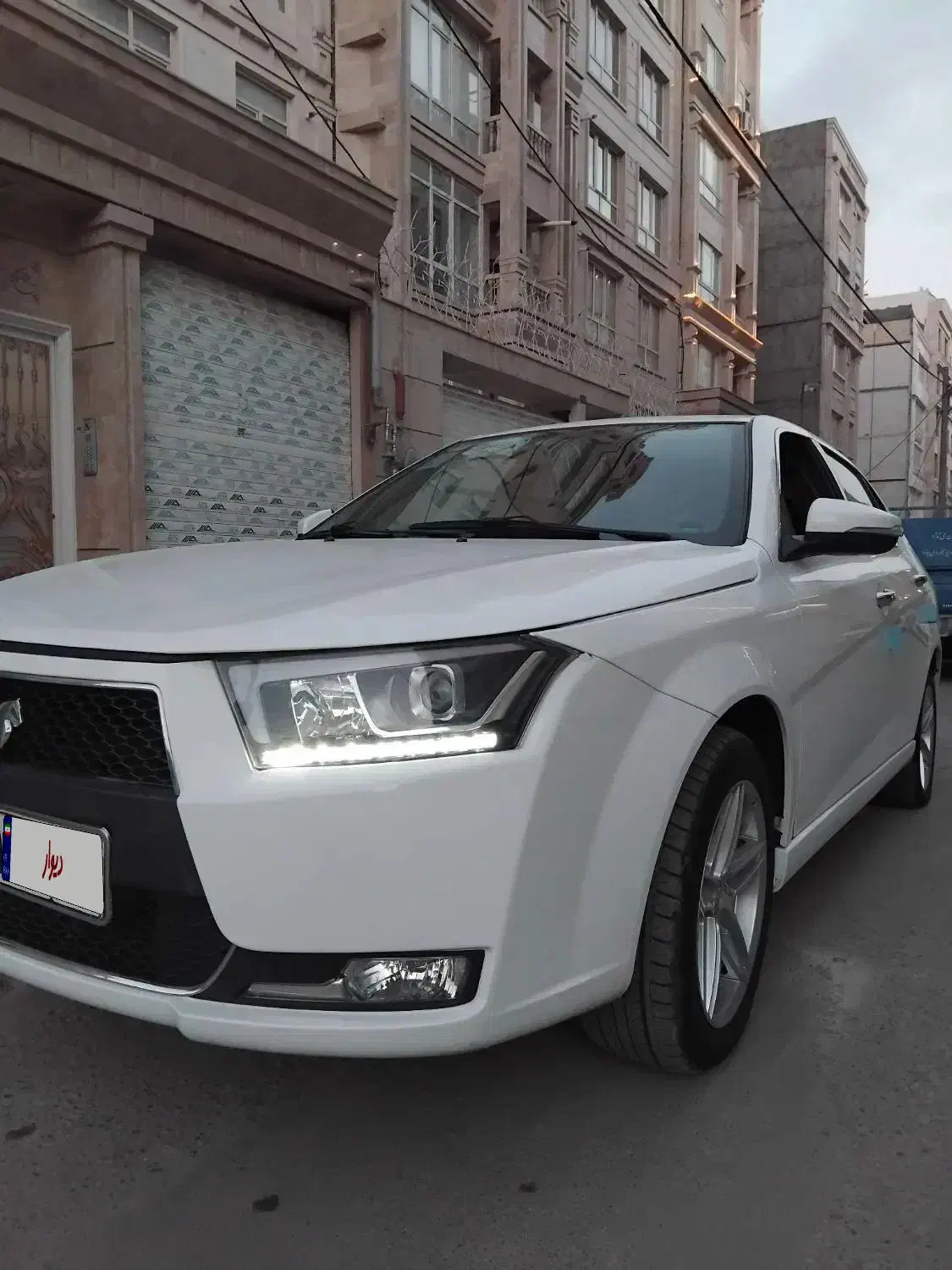 دنا پلاس ۵ دنده مدل ۱۴۰۲|خودرو سواری و وانت|مشهد, کوی المهدی|دیوار