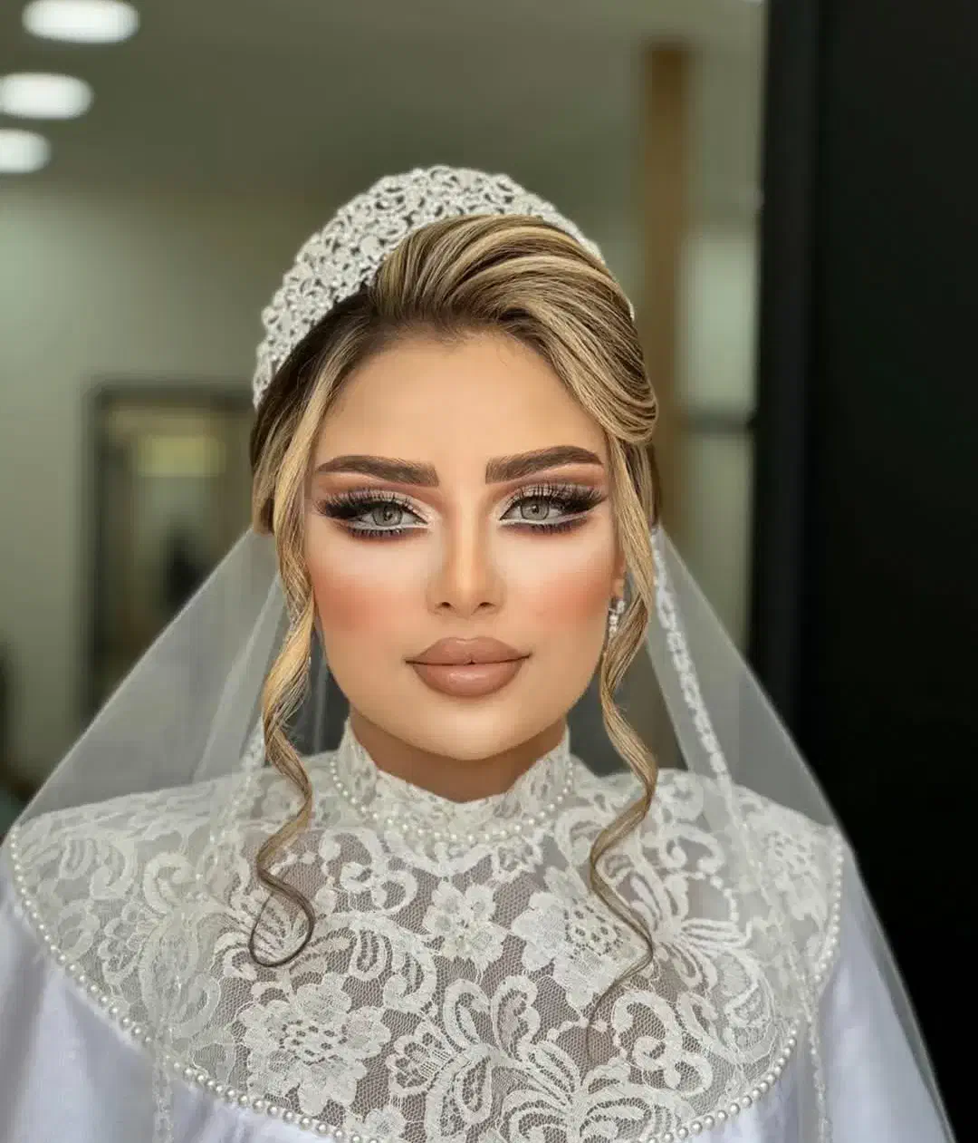 خدمات میکاپ وشنیون|خدمات آرایشگری و زیبایی|اهواز, کوی فرهنگیان ۱|دیوار