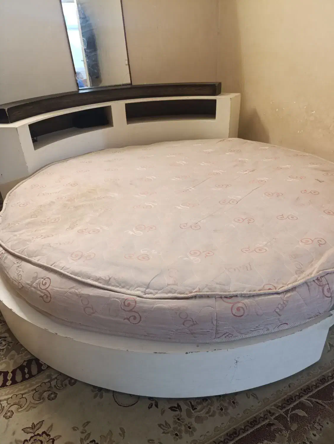 تختخواب دونفره گرد سالم|تخت و سرویس خواب|رامهرمز, |دیوار