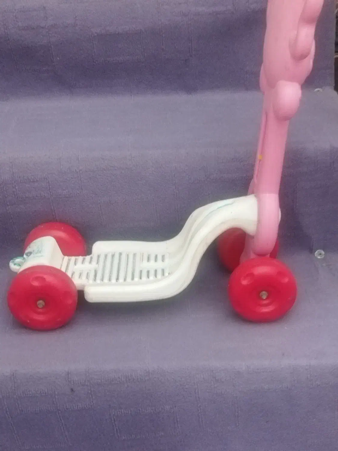 اسکوتر پلاستیکی و کرییر در حد نو ۵۰۰ تومان|دوچرخه، اسکیت، اسکوتر|گرگان, |دیوار