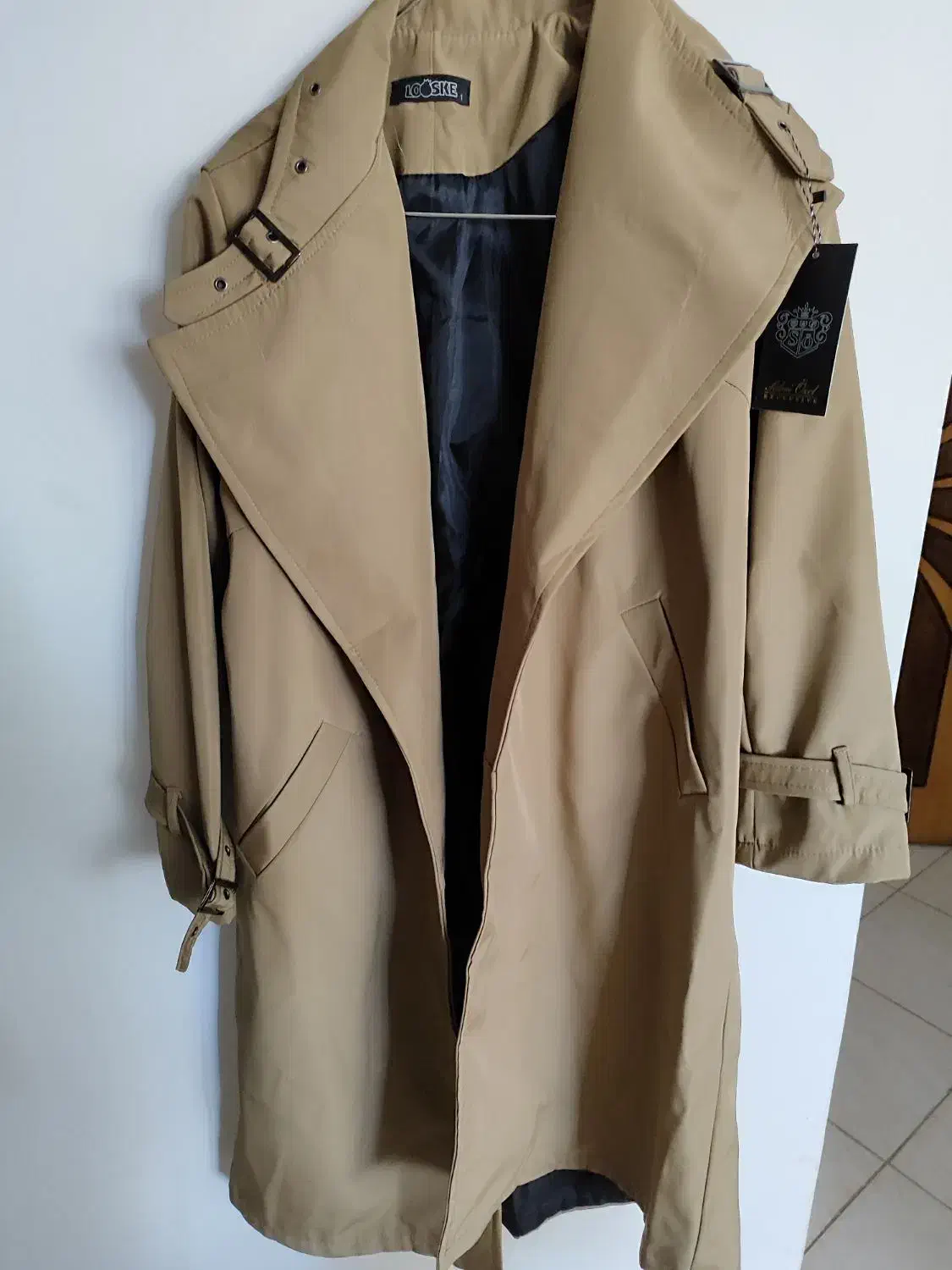 پوشاک|لباس|مبارکه, |دیوار