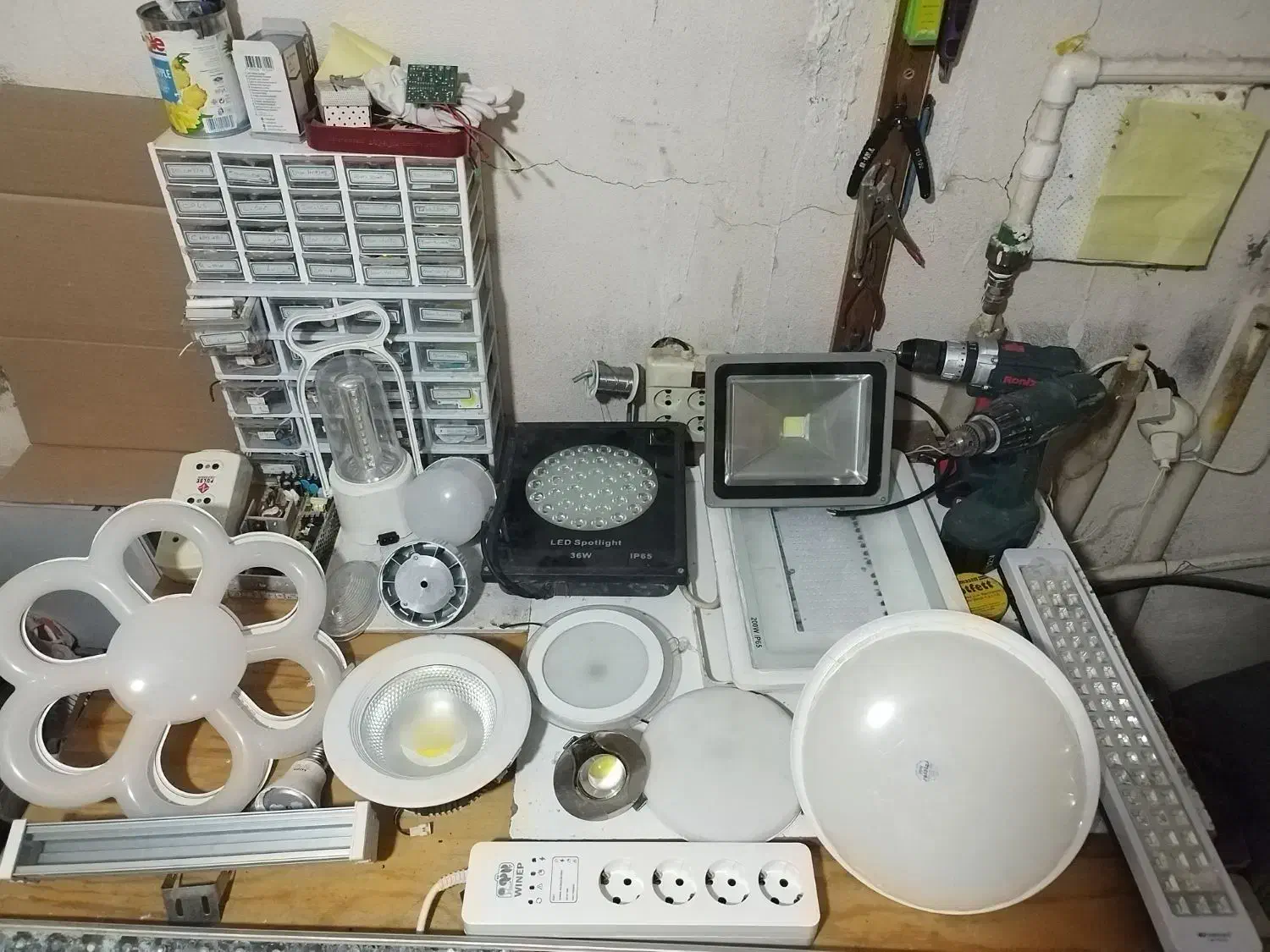 تعمیر و فروش لامپ چراغ پروژکتور پنل هالوژن محافظ|لامپ و چراغ|قم, سالاریه|دیوار