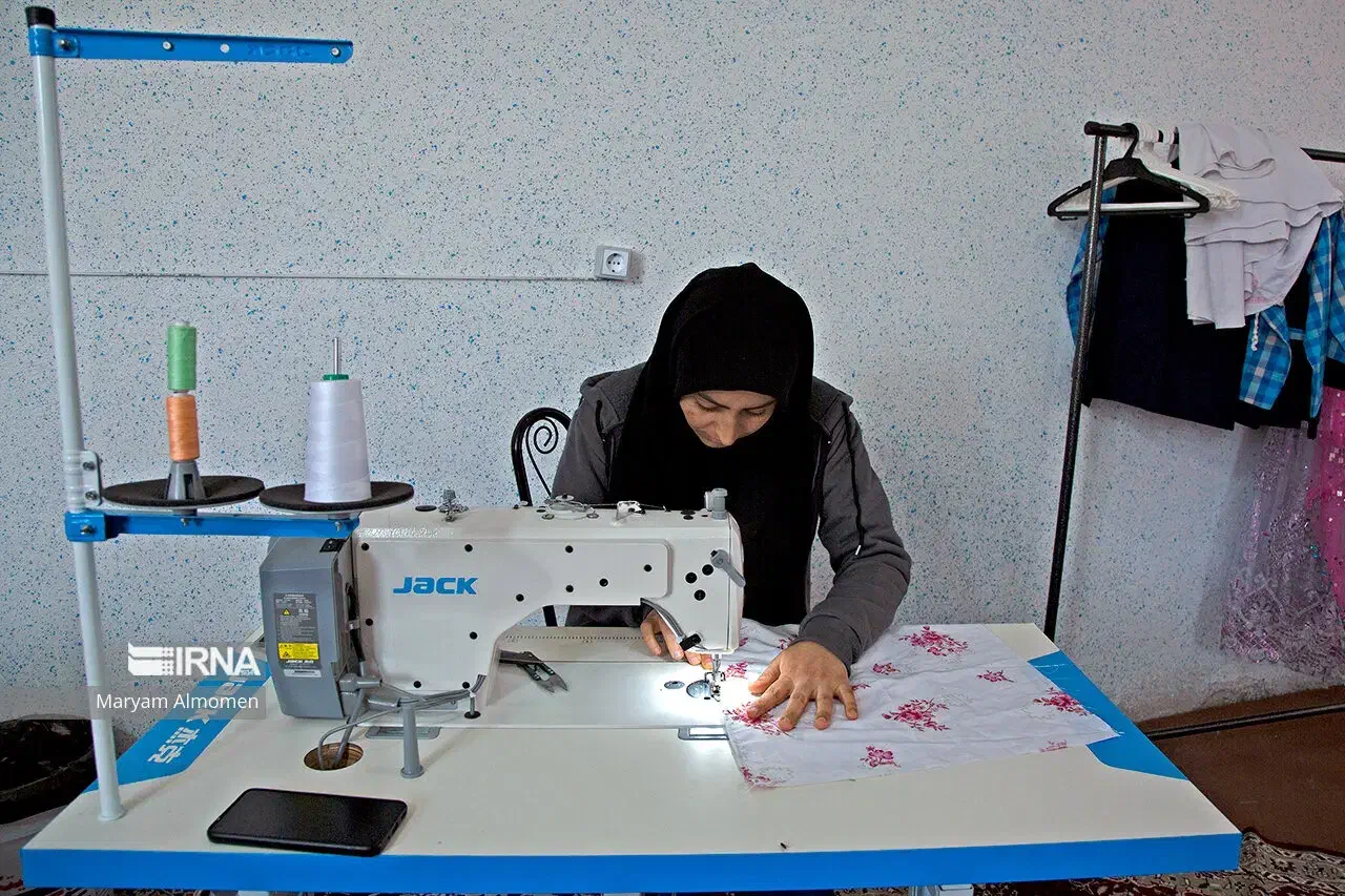 نیازمند به چرخکار خانم|استخدام صنعتی، فنی، مهندسی|محمدشهر, همایون ویلا|دیوار