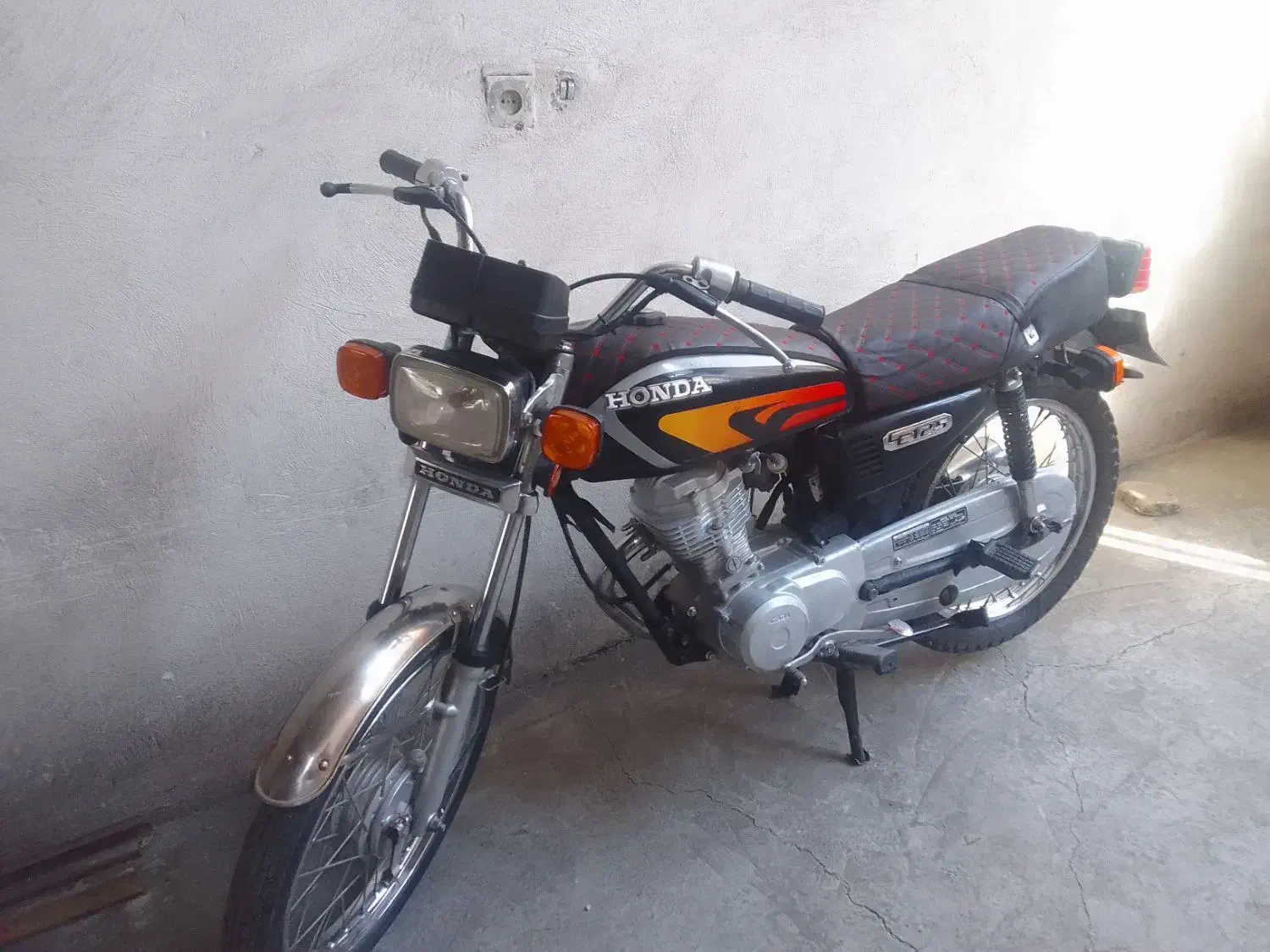 هوندا ۱۲۵ مدل ۸۴ پلاک ملی کاملا سالم|موتورسیکلت|یزد, |دیوار