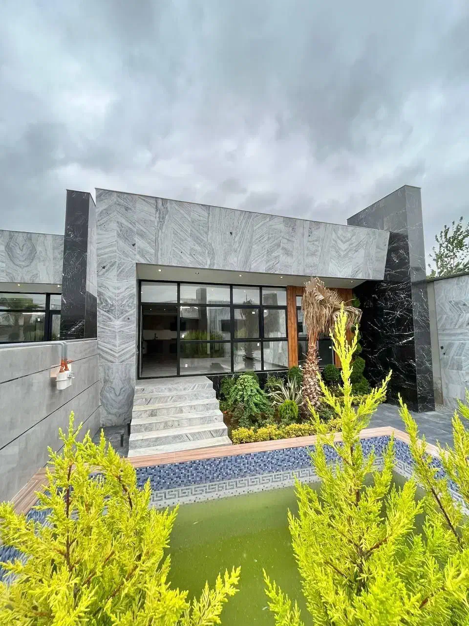 باغ ویلا استخردار ۲۷۰ متری سندتک‌برگ شهرکی|فروش خانه و ویلا|عباس‌آباد, |دیوار