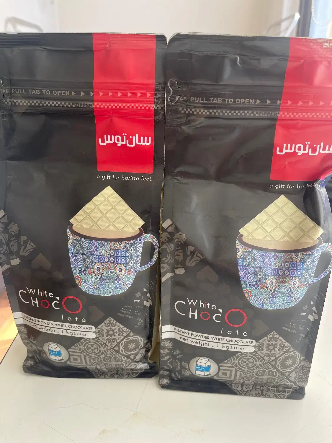 ۶ عددوایت چاکلت سانتو‌س ودنیور۱۳ عددهات چاکلت شیلر|خوردنی و آشامیدنی|تهران, شهرک غرب|دیوار