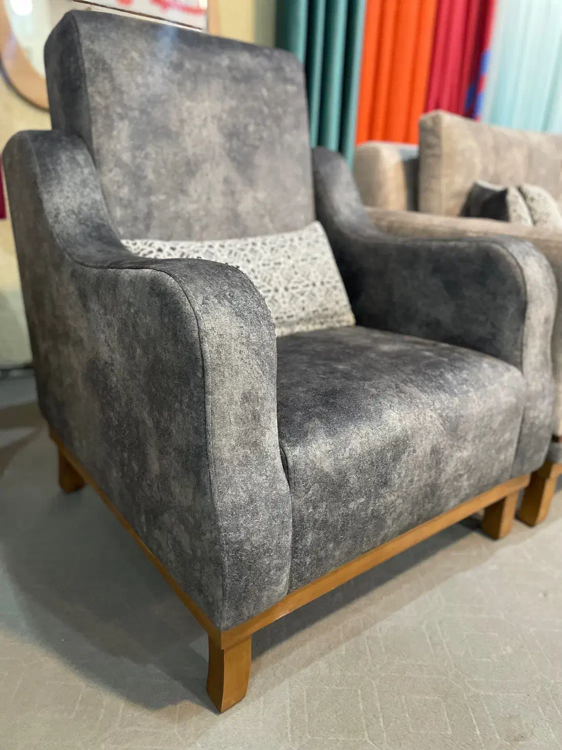 مبل لندن کد ۲۱۱ بازارچه مبلمان اسعدی قشمی|مبلمان خانگی و میز عسلی|قشم, |دیوار