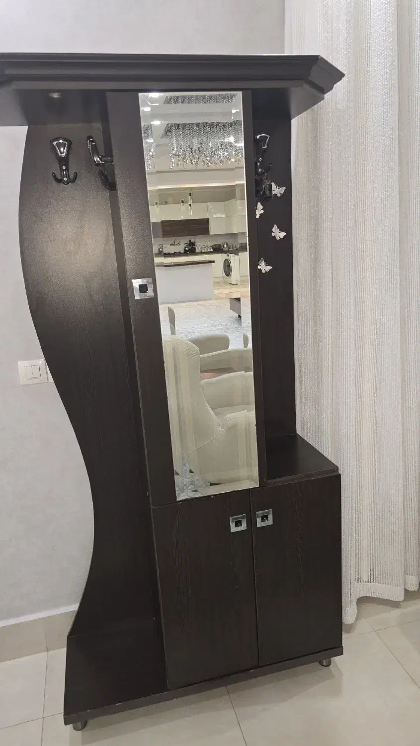 جاکفشی|جاکفشی، کمد، دراور|شوش, |دیوار