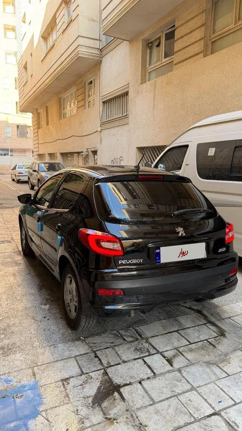 پژو ۲۰۷ دنده ای سقف پاناروما مدل ۱۴۰۳|خودرو سواری و وانت|شیراز, وصال|دیوار
