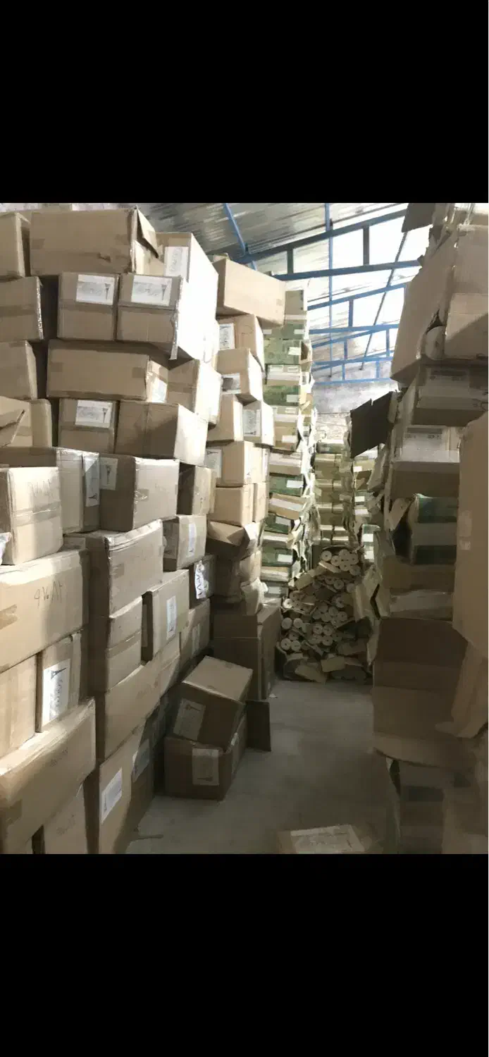 پخش عمده و خرده کاغذ دیواری و پارکت ازانبار کرمان|خدمات پیشه و مهارت|سیرجان, |دیوار