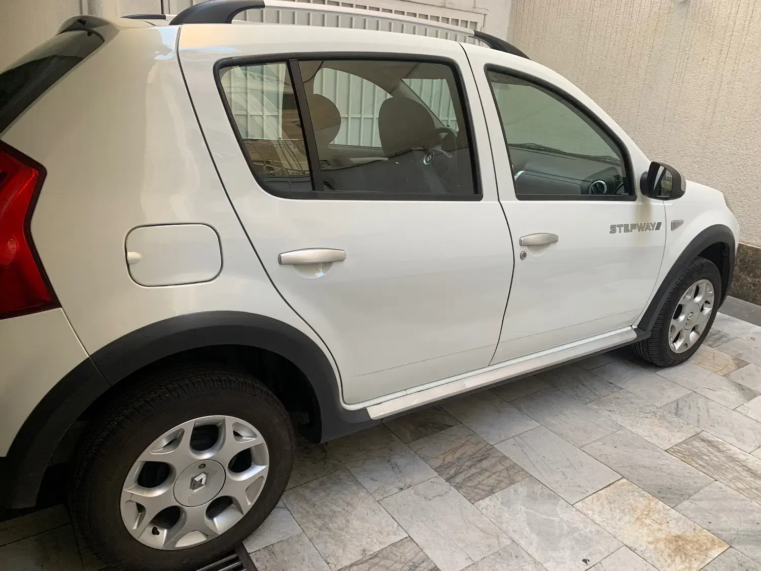 ساندرو استپ وی اتوماتیک مدل ۹۶|خودرو سواری و وانت|تهران, میرداماد|دیوار