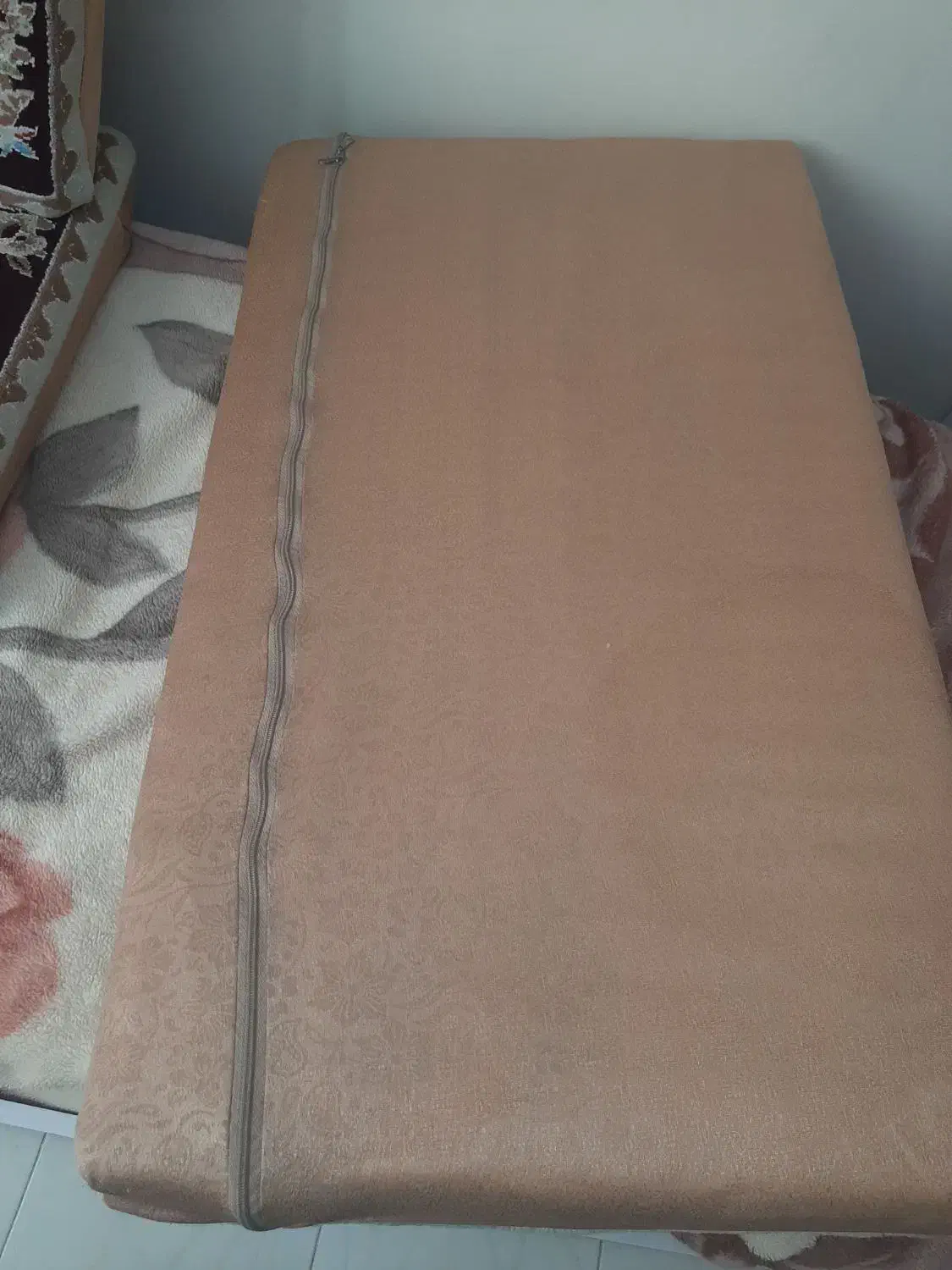 ۴ عدد پشتی گل ابریشم نقش برجسته|پشتی|تهران, تهرانپارس شرقی|دیوار