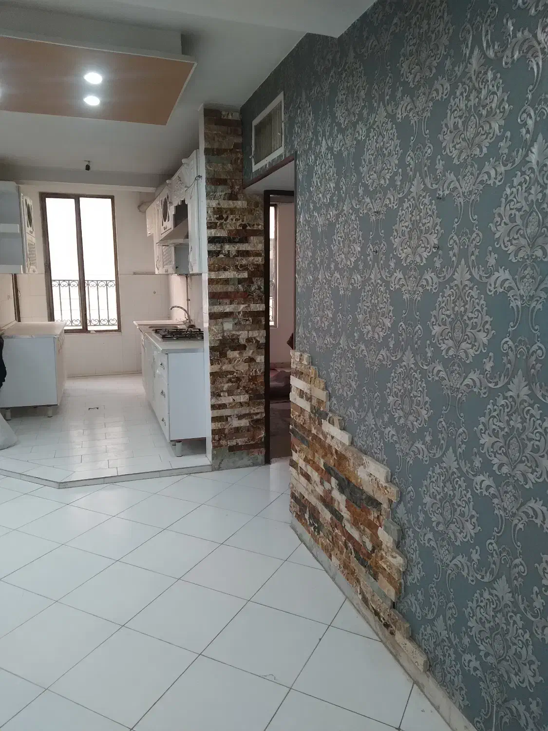 آپارتمان ۸۰متری ویوروبه میدان|اجارهٔ آپارتمان|محمدشهر, شهرک نگین|دیوار