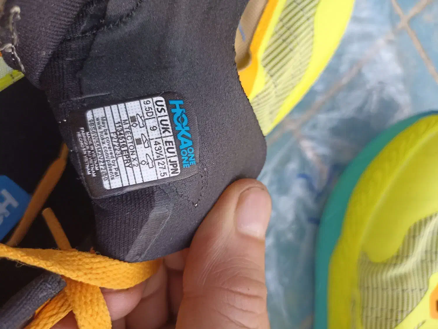 کتونی هوکااصلی|کیف، کفش، کمربند|بروجرد, |دیوار